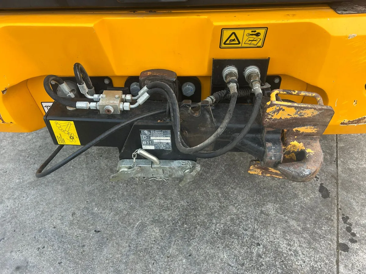 JCB 320S - Image 4