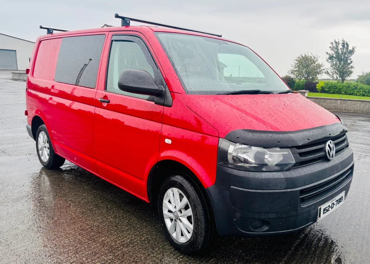 2015 VOLKSWAGEN TRANSPORTER - Image 1