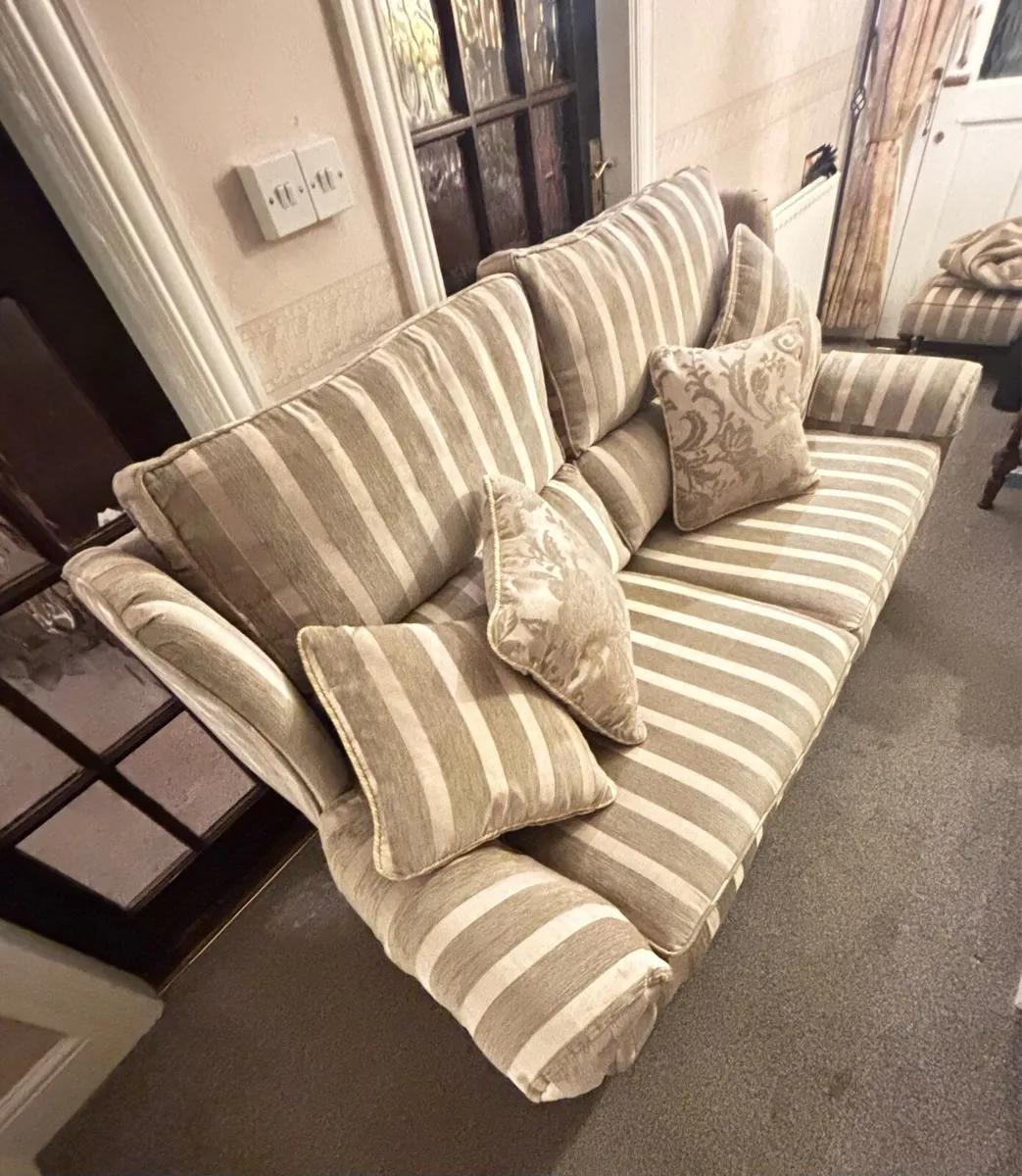 Sofa - Image 3