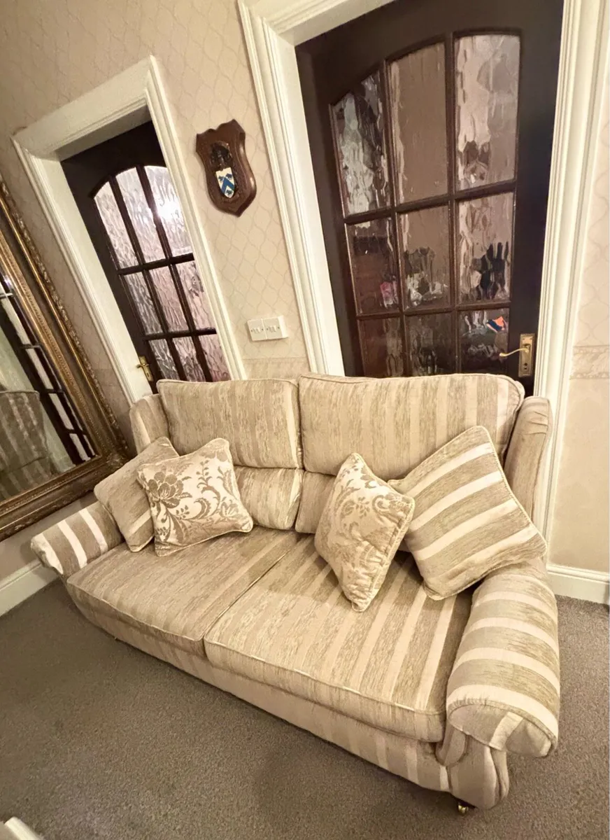 Sofa - Image 4