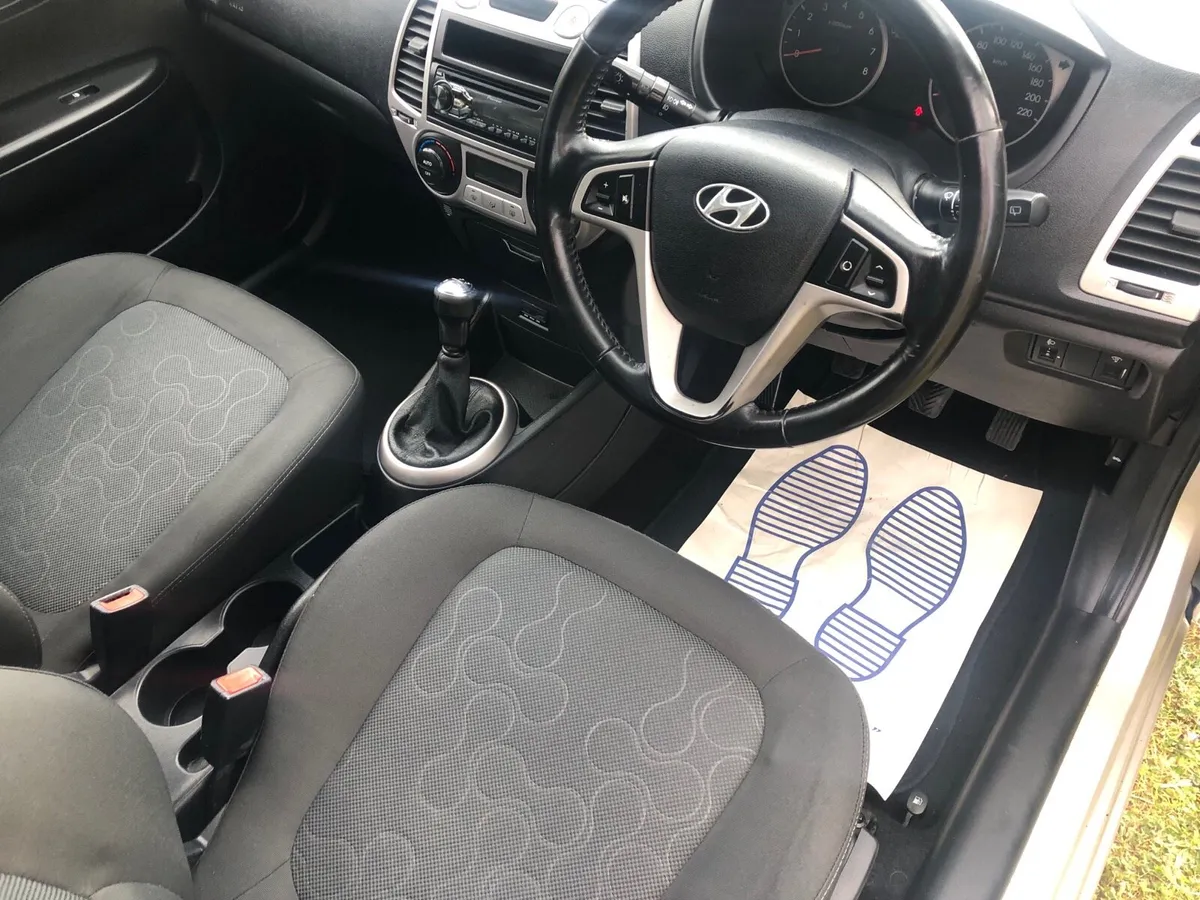 I20 HYUNDAI i20 NEW NCT TAX 26 FSH MINT - Image 3