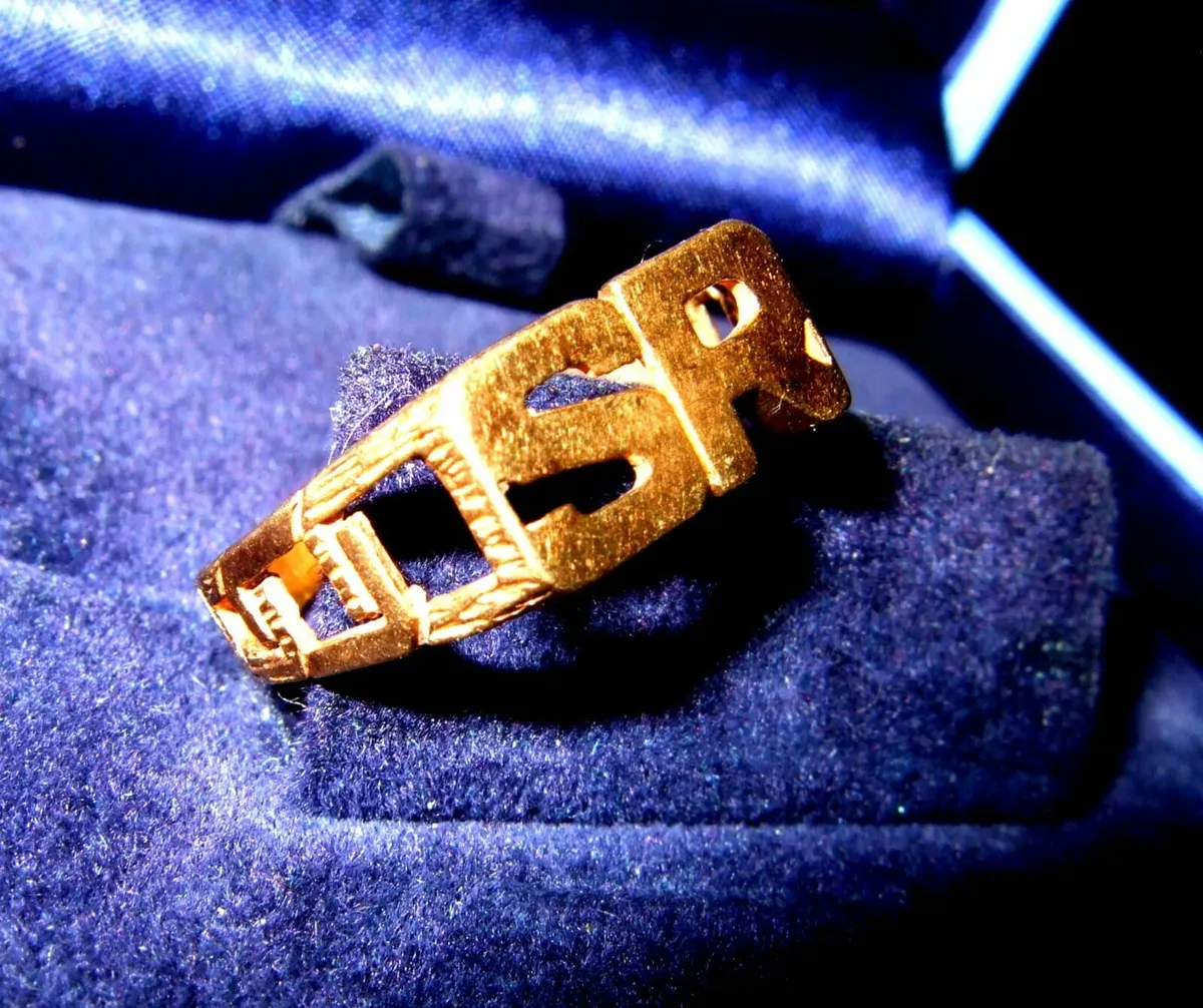 Vintage 9ct Gold Hallmarked Signet Ring-'Senior' - Image 3