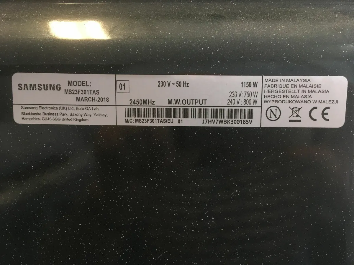 2 x Samsung Microwaves (800w) - Image 3