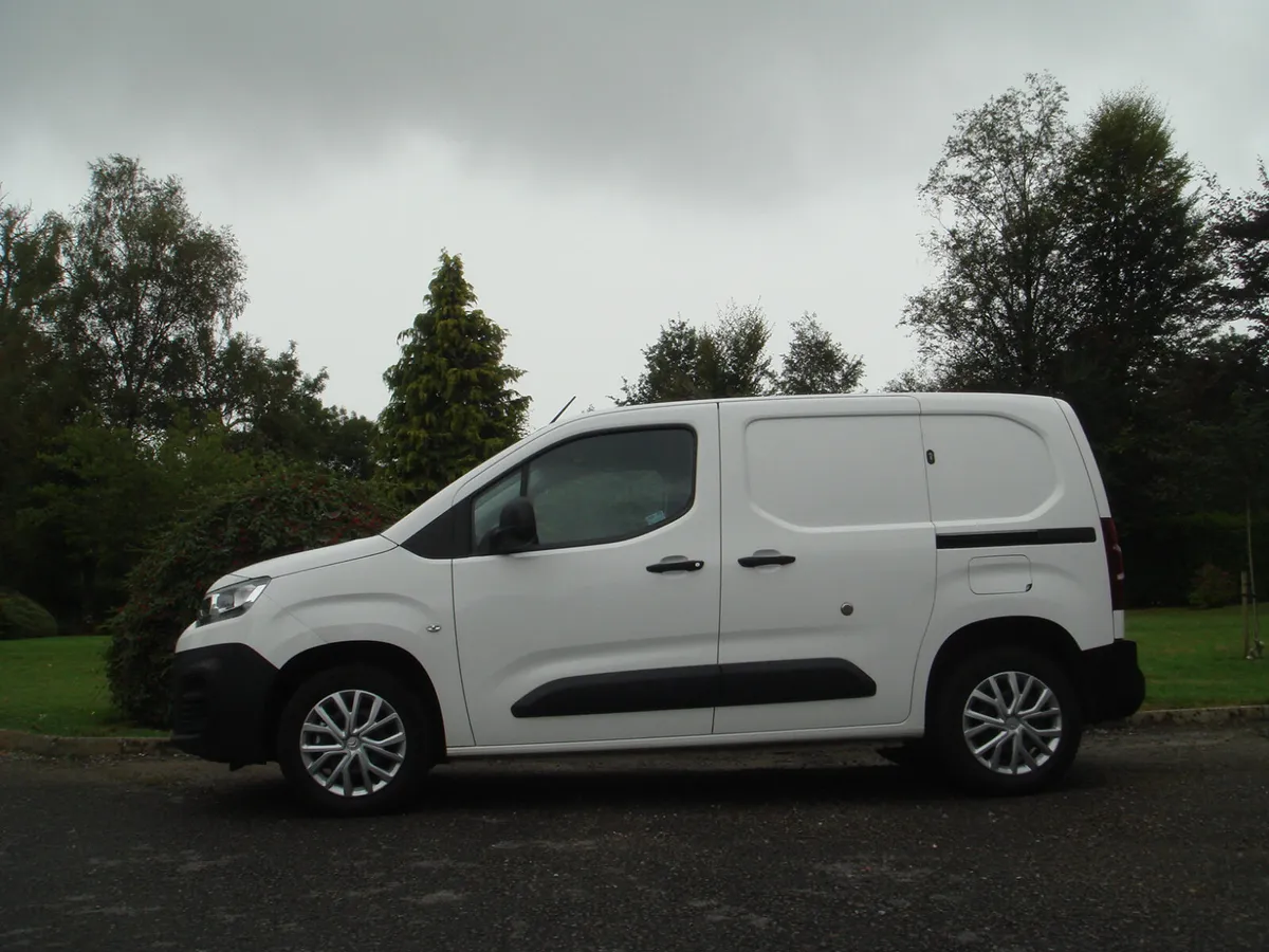 21 Berlingo Enterprise Pro M 1000 1.5BlueHDI 100HP - Image 2