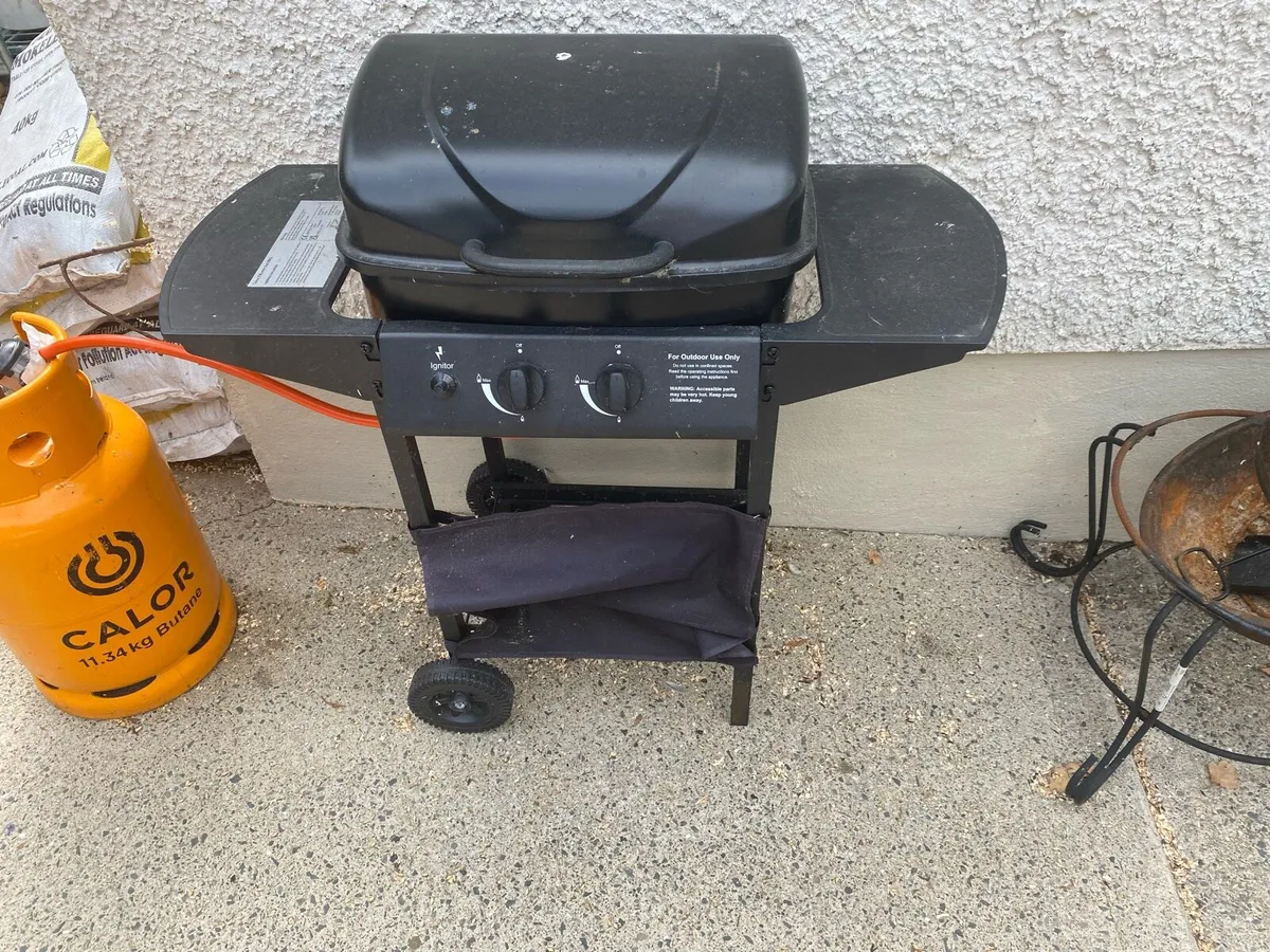 Gas barbaque with full bottle gas - Image 1