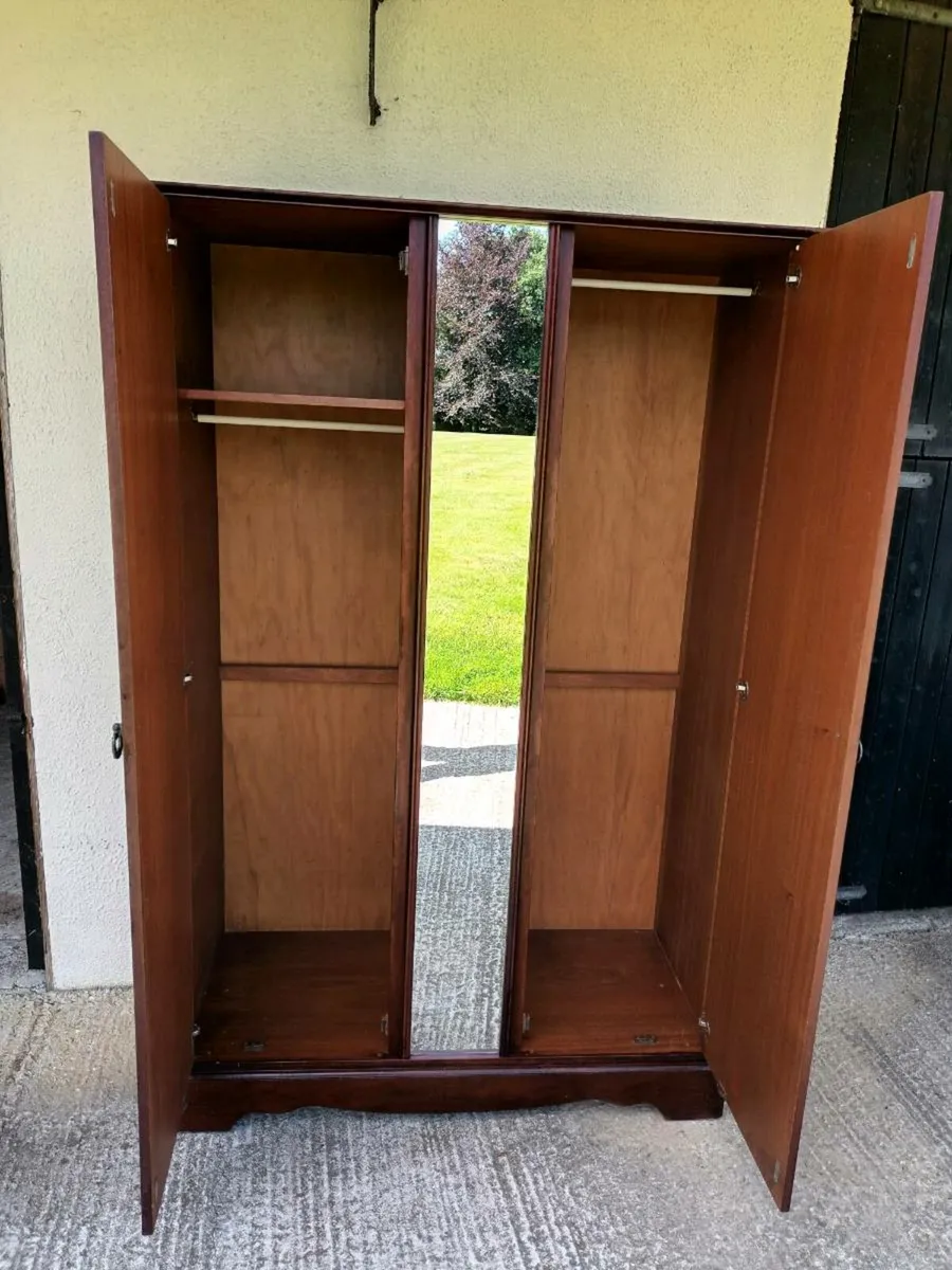 Bedroom furniture - Image 3