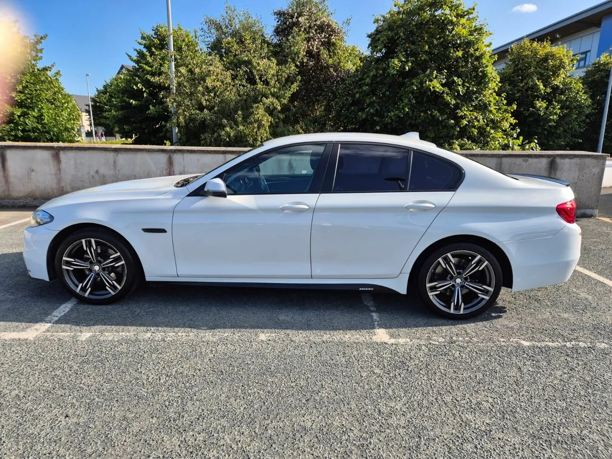 BMW 5-Series 2015 - Image 1