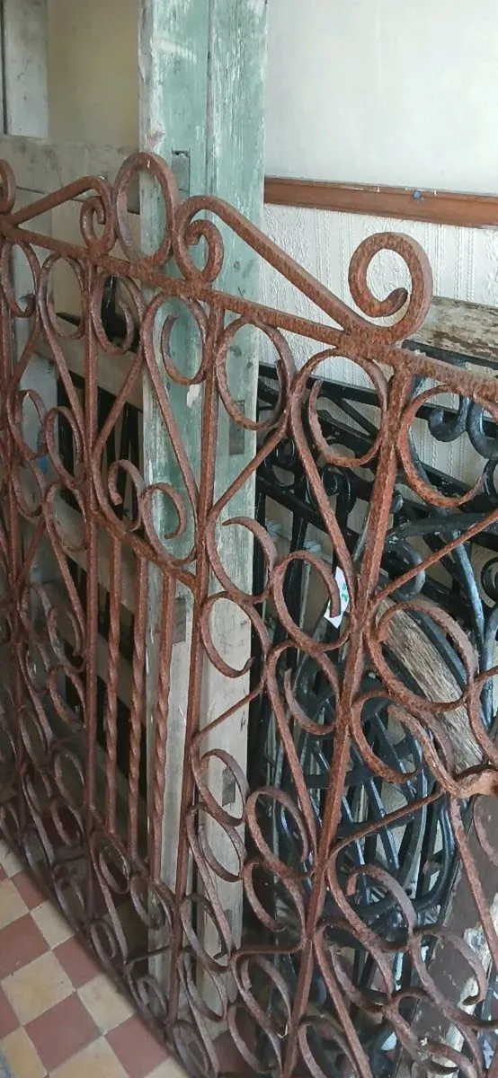 Wrought iron 4ft gate - Image 4