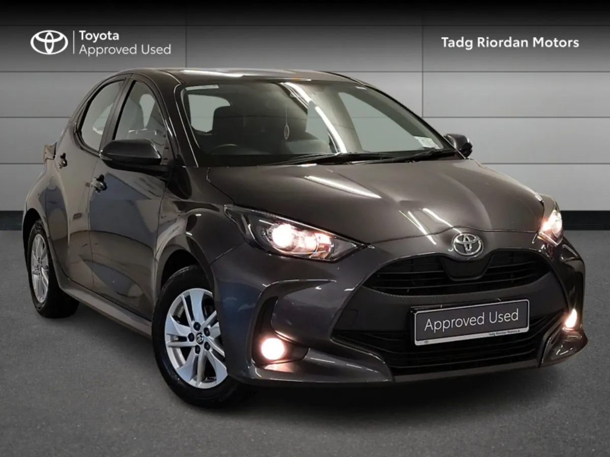 Toyota Yaris 1.0 LUNA - Image 1