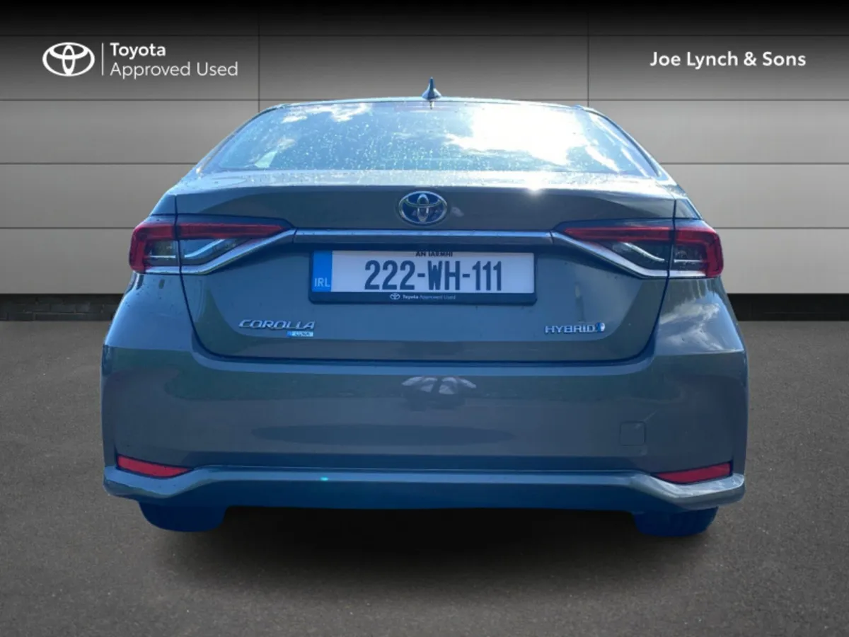 Toyota Corolla Luna Saloon - Image 4