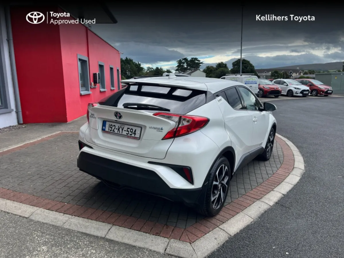Toyota C-HR 1.8 - Image 2