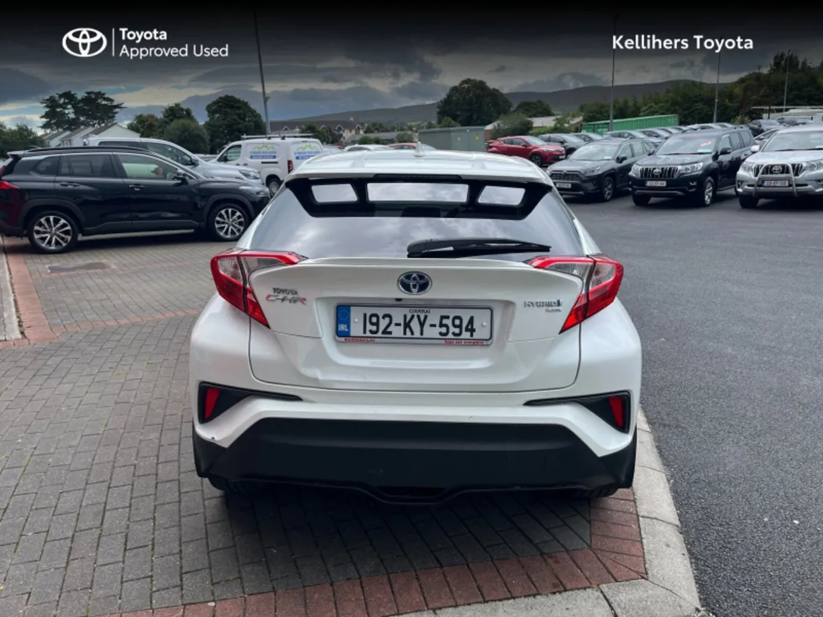 Toyota C-HR 1.8 - Image 4
