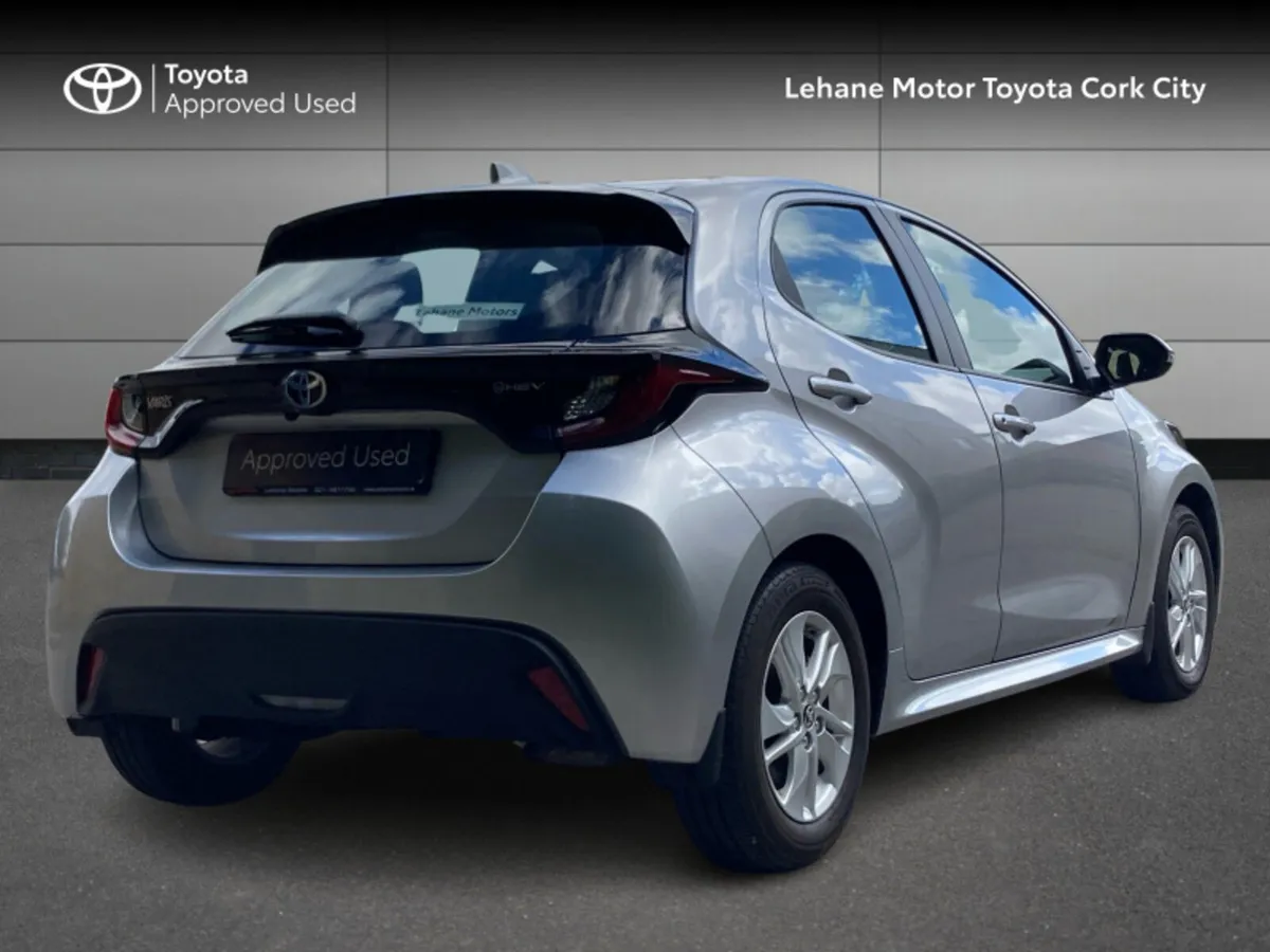 Toyota Yaris 1.5 - Image 2