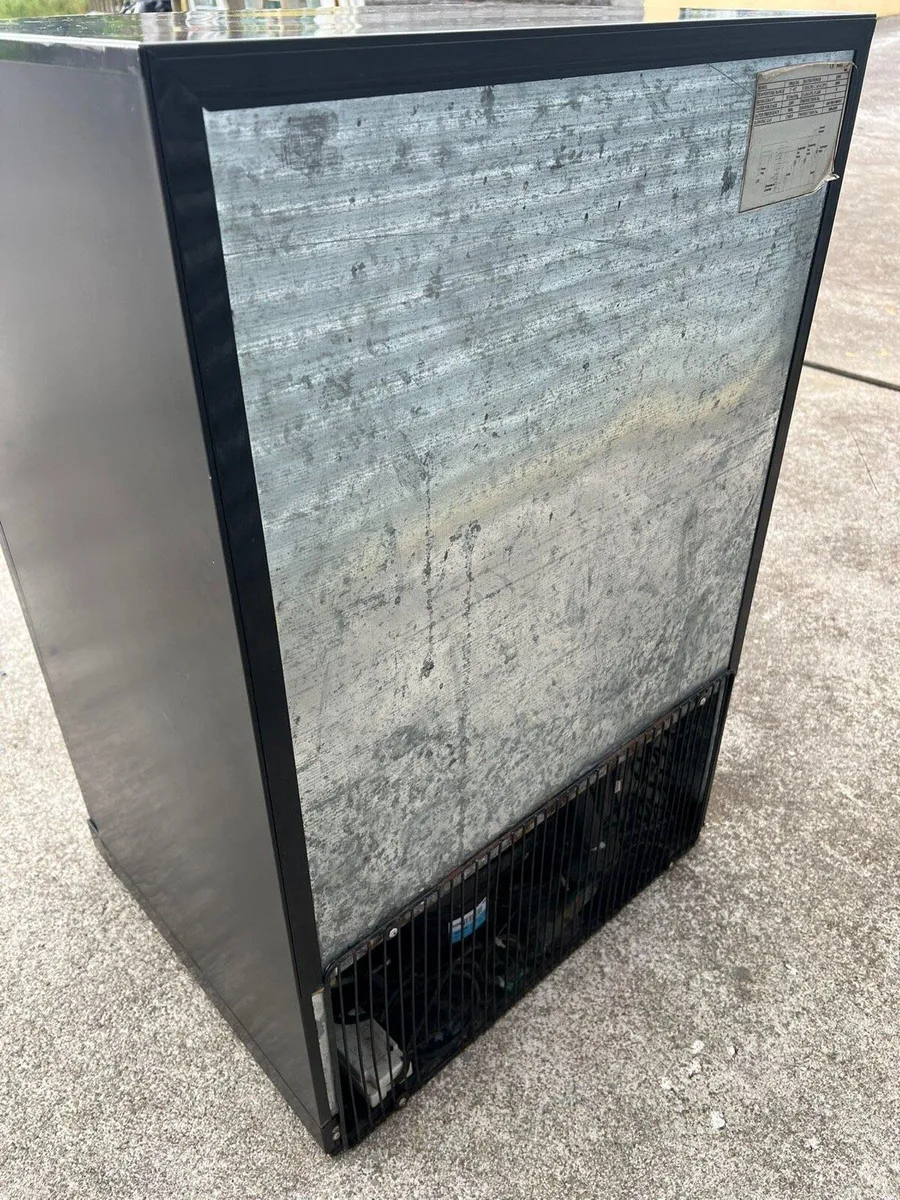 Fridges freezer and ice machine - Image 2