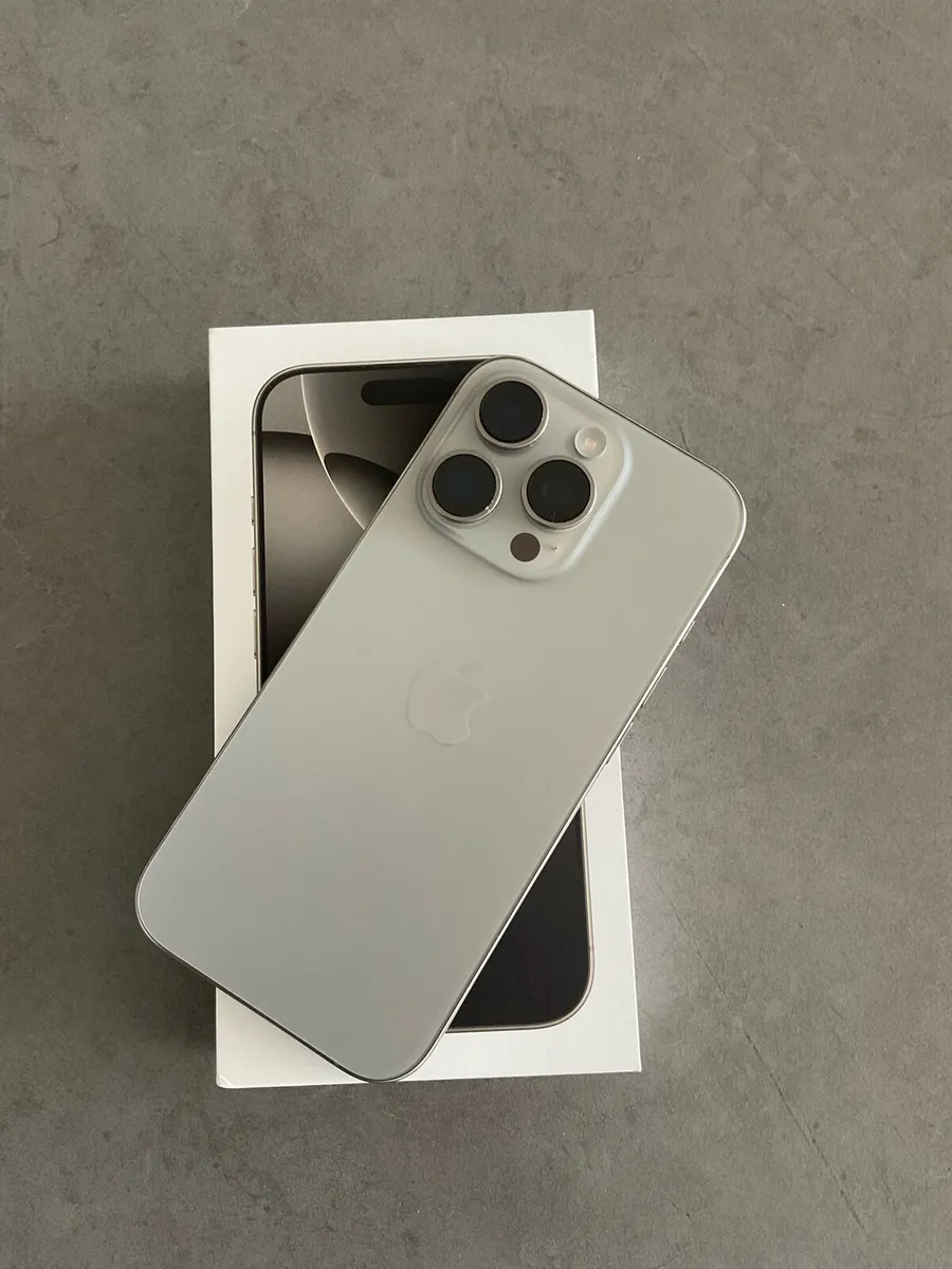 iPhone 16 Pro - 256GB - Image 2