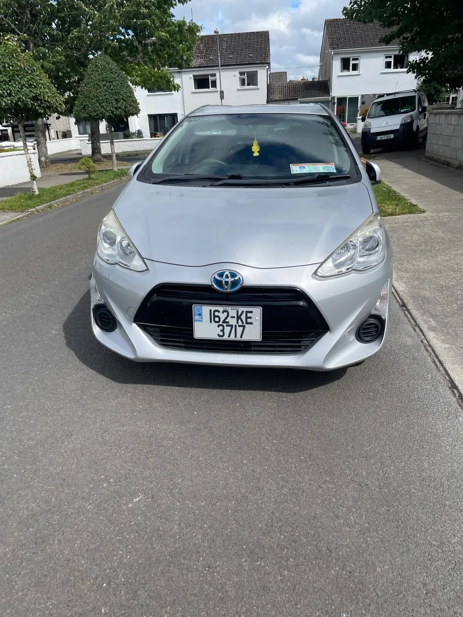 Toyota Aqua 2016 - Image 2