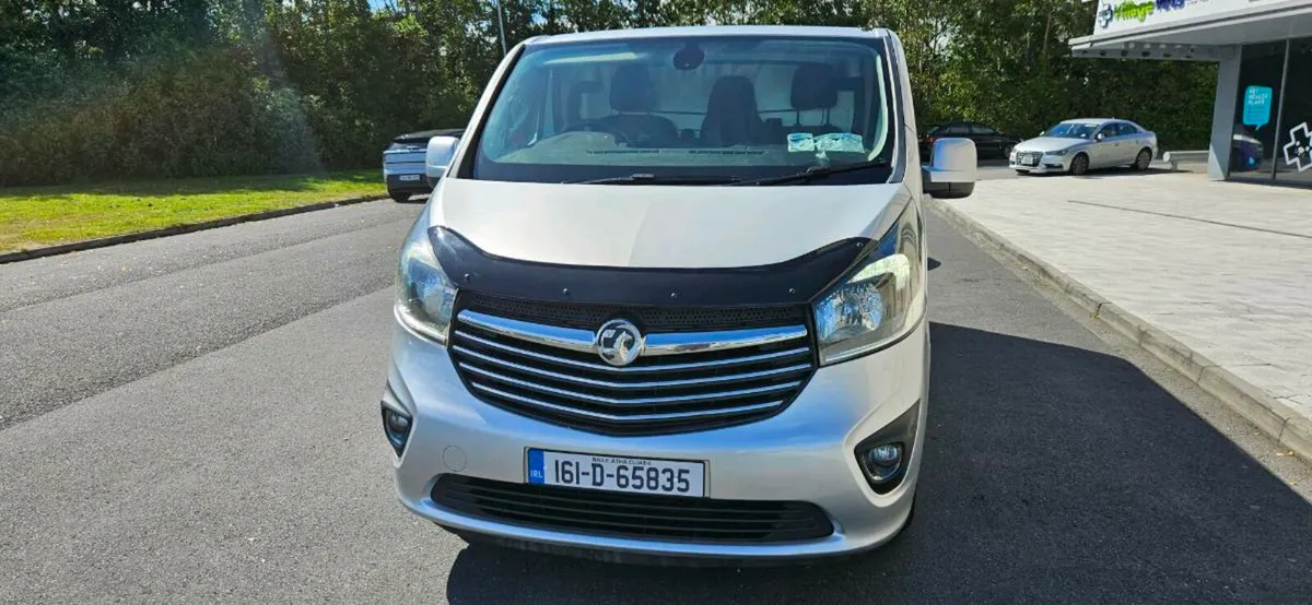VAUXHALL VIVARO  SPORT - Image 2