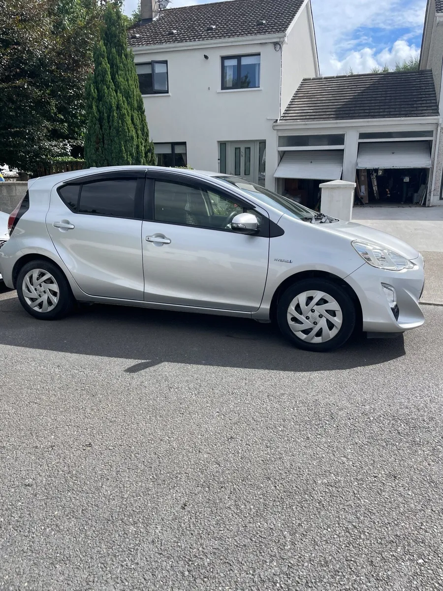 Toyota Aqua 2016 - Image 3