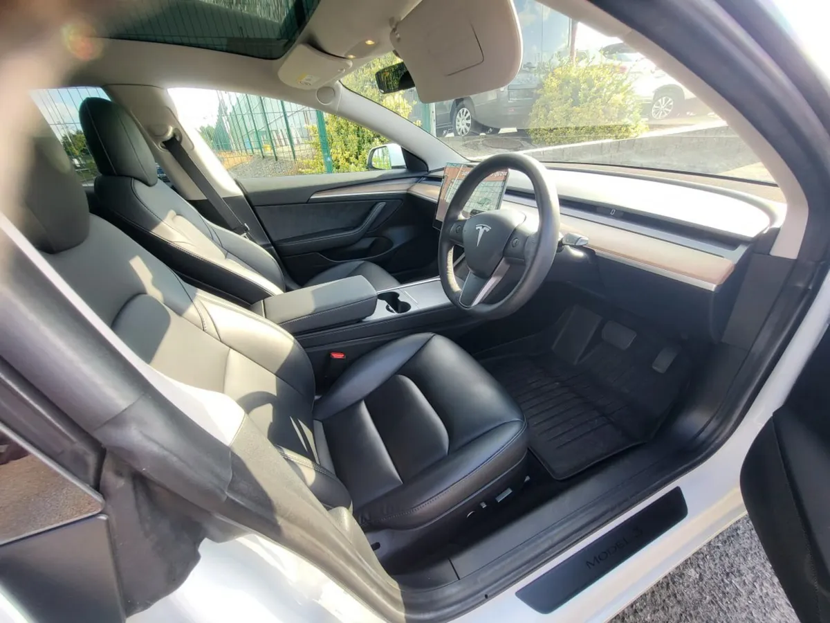 Tesla Model 3 2021 - Image 3