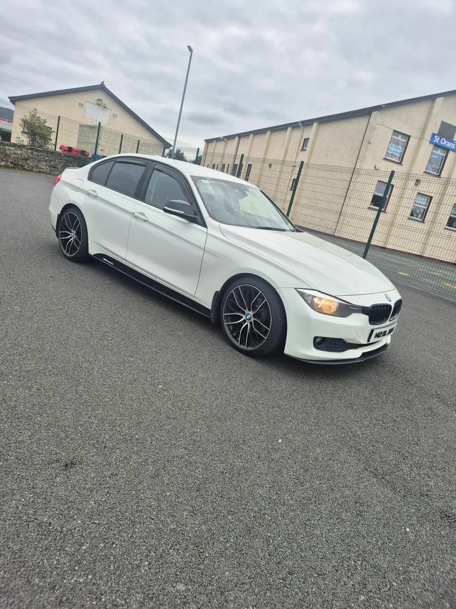 BMW 3-Series 2014 - Image 3