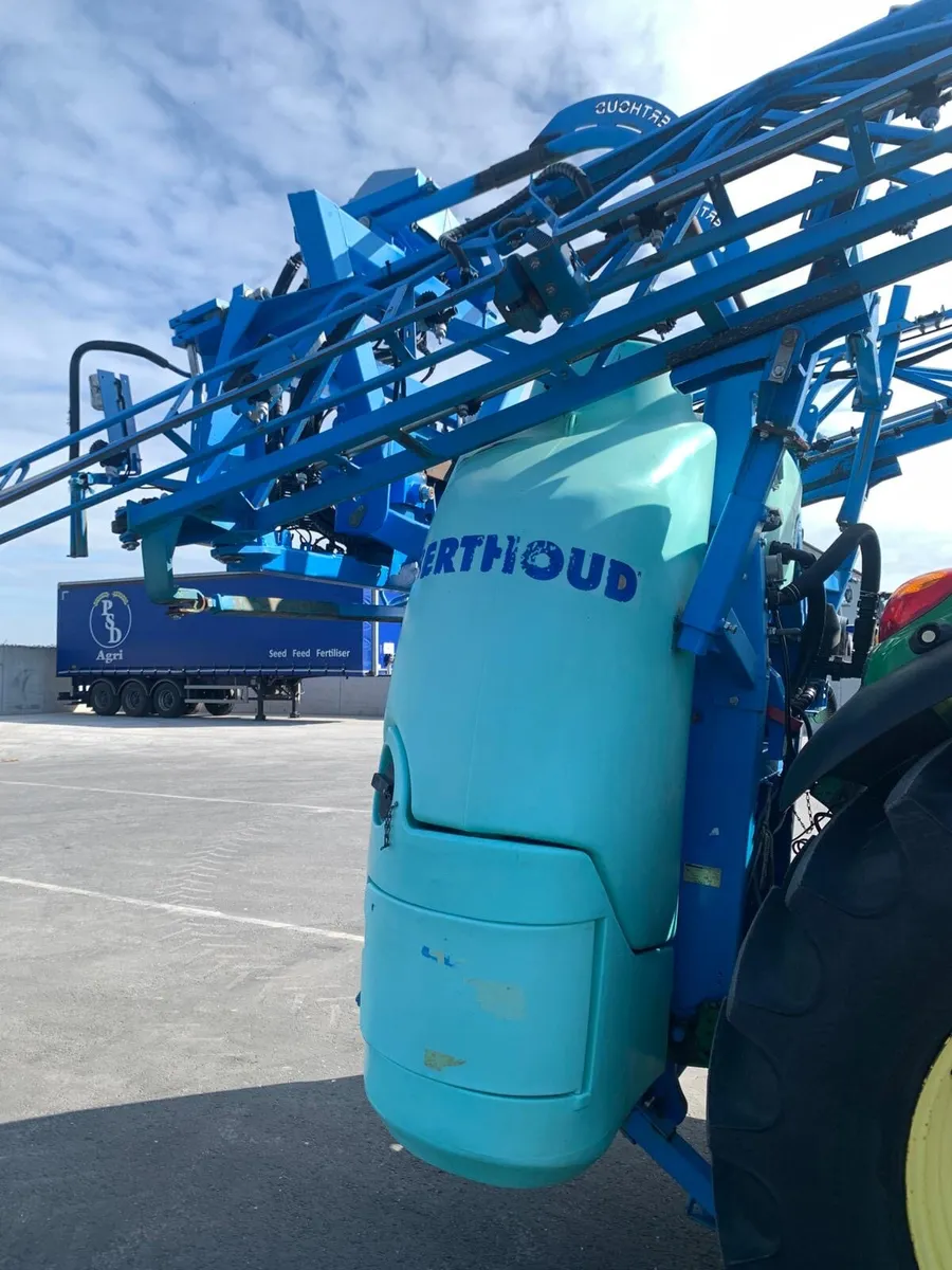 Berthoud 1600lt 24 mt sprayer - Image 4