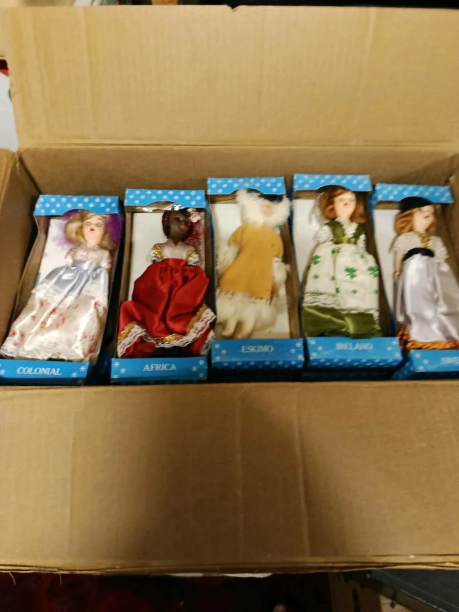 World dolls lot