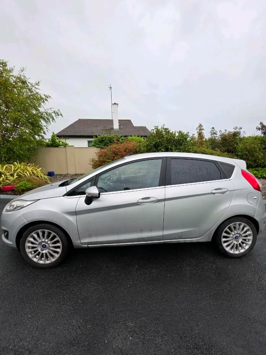 Car - Image 2
