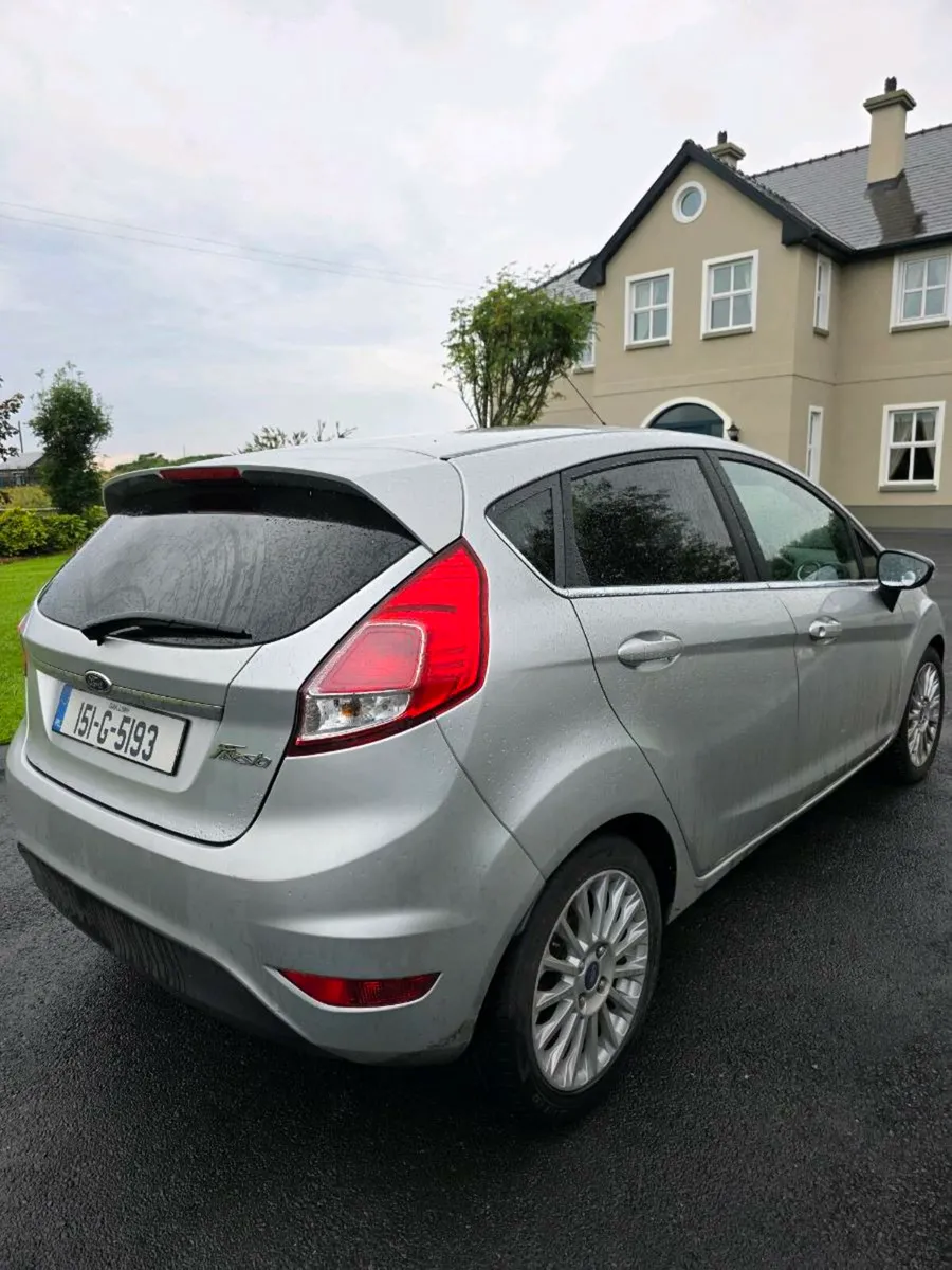 Car - Image 3