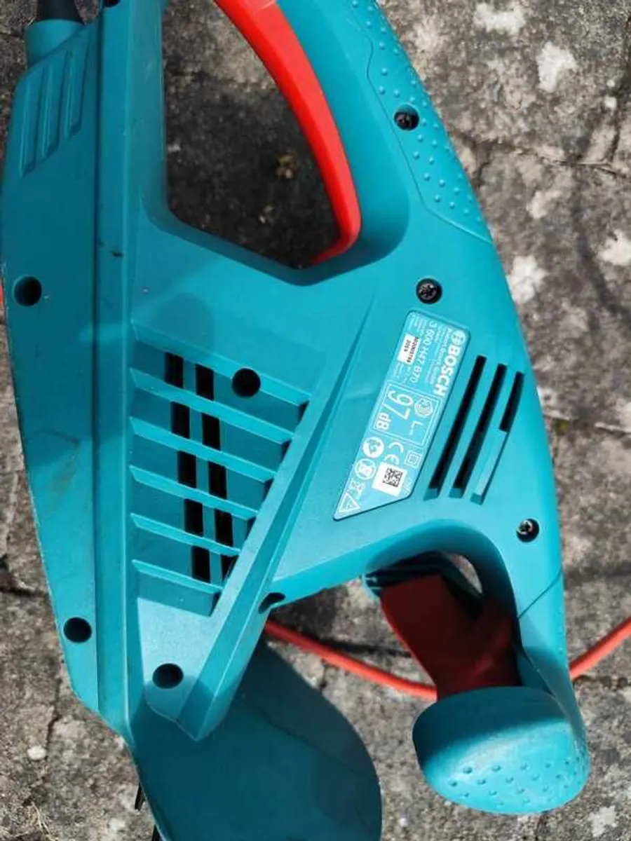 Electric hedge cutter - Image 3