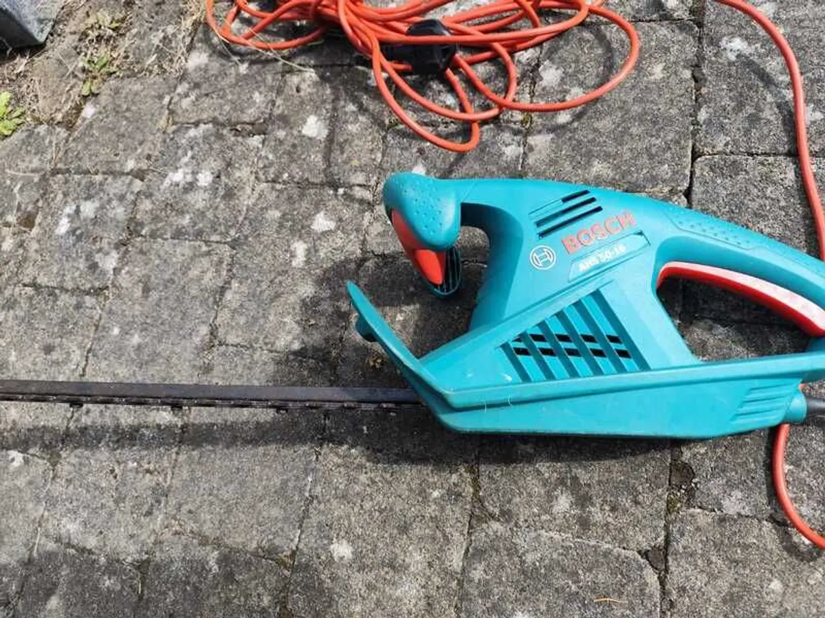 Electric hedge cutter - Image 4