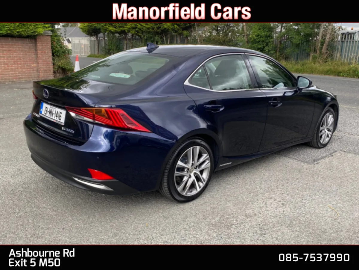 2019 Lexus IS300H Premium 2.5 Petrol Hybrid Auto - Image 4