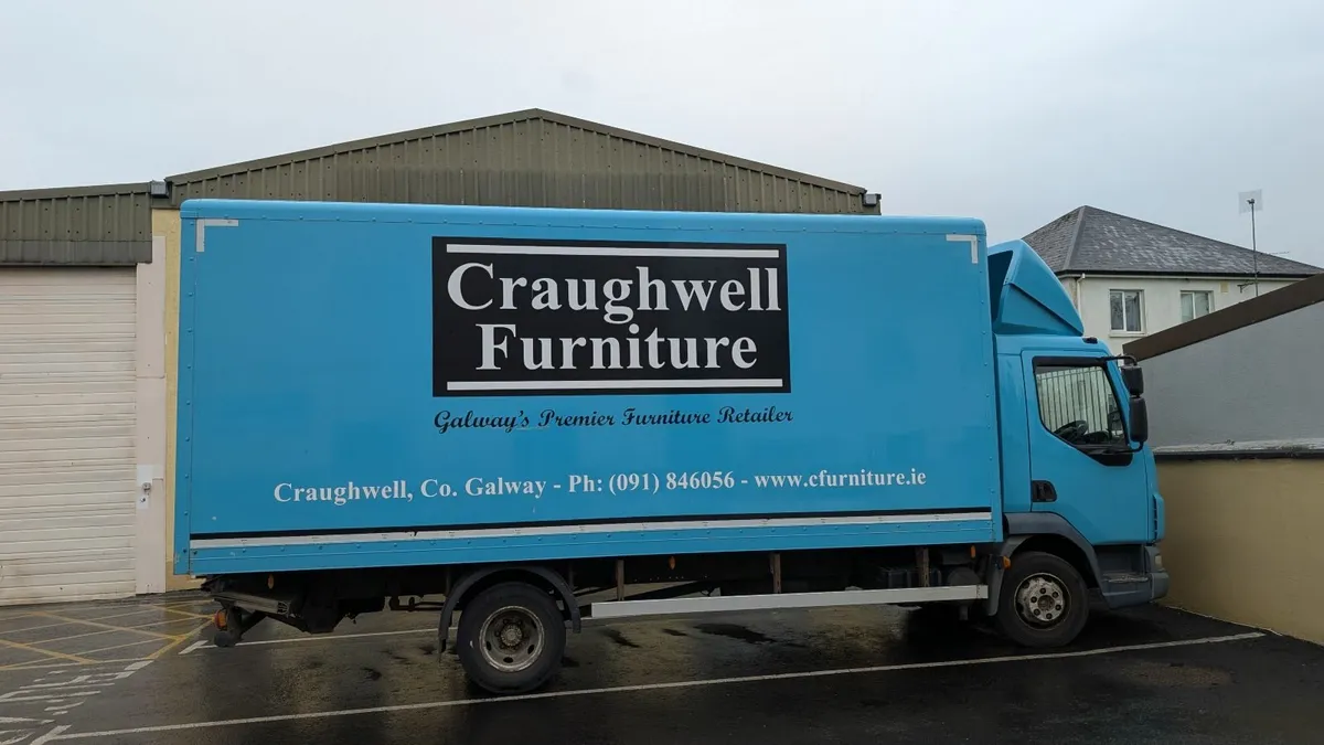 12 DAF LF45.160 7.5T Box Body with Tail lift - Image 4