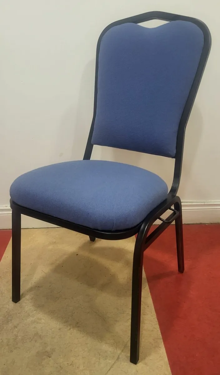 Banquet chairs - Image 1