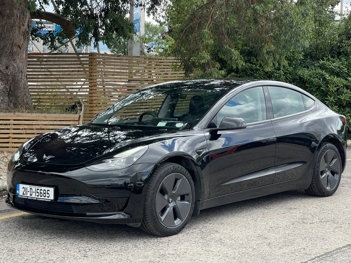 2021 Tesla Model 3..PAN ROOF..HEATED SEATS - Image 2