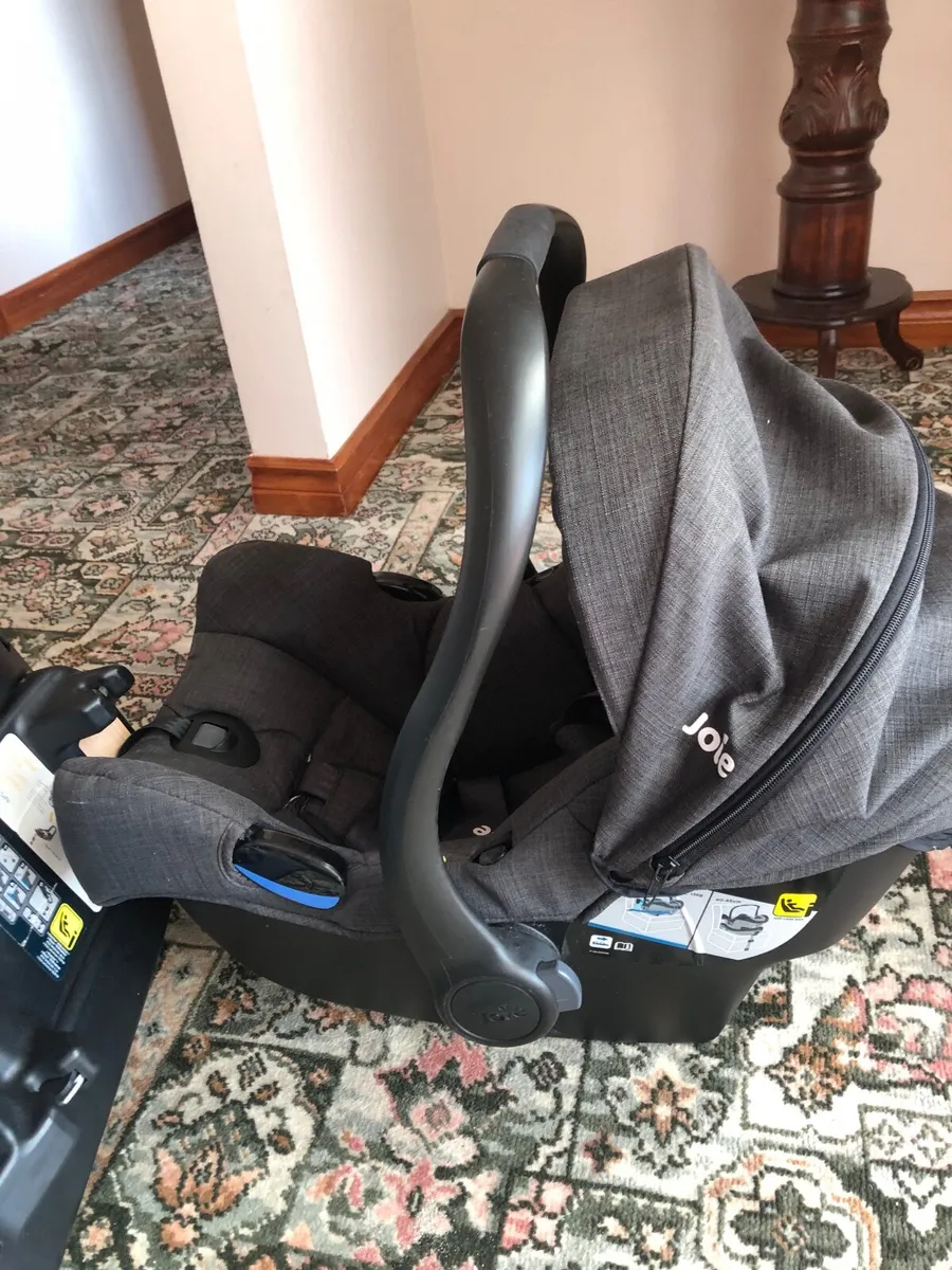 Baby car seat - Image 1
