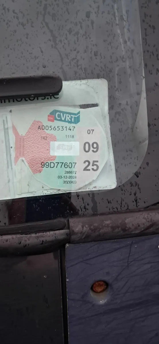Isuzu NPR 1999 - Image 1