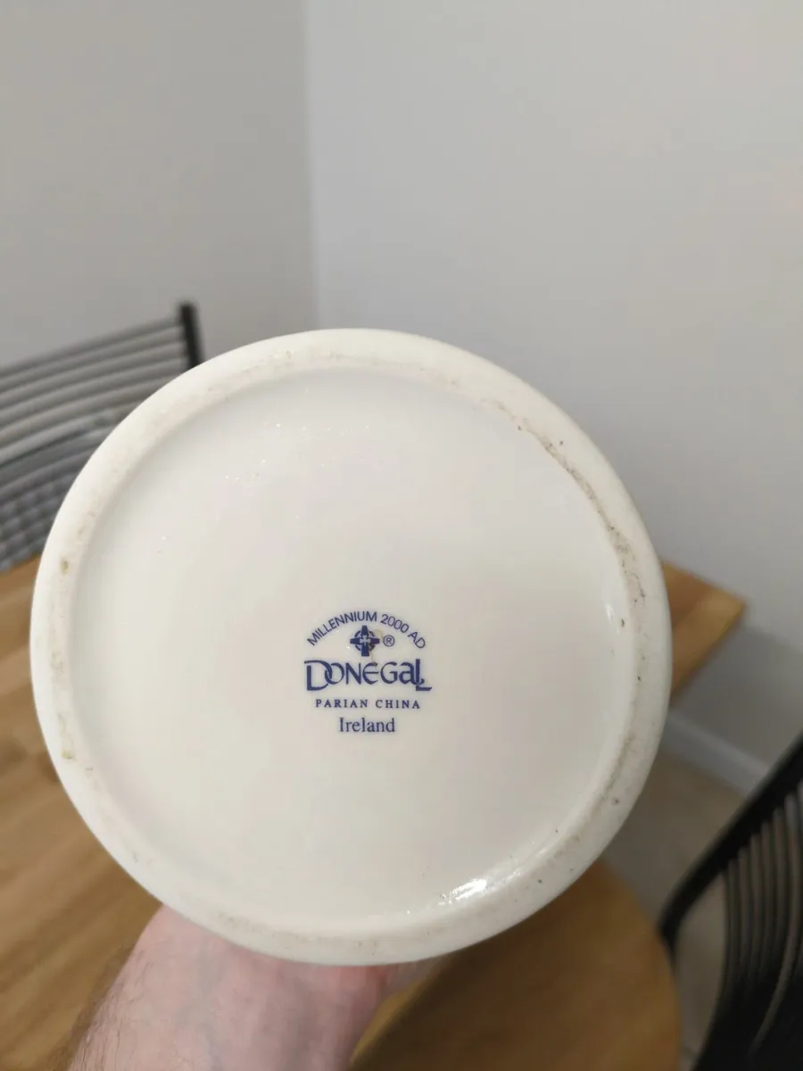Donegal Bone China Vase - Image 2