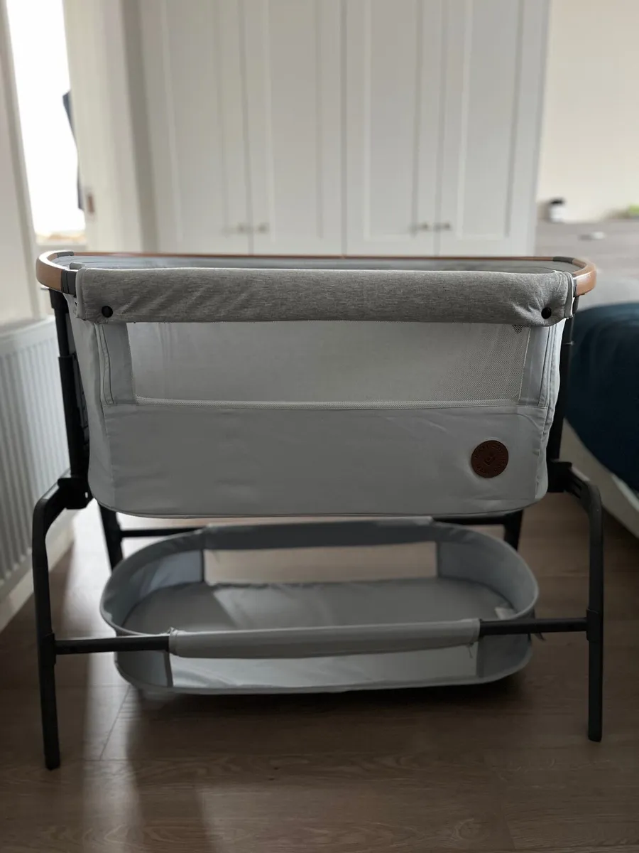 Maxi Cosi Bedside Crib - Image 3