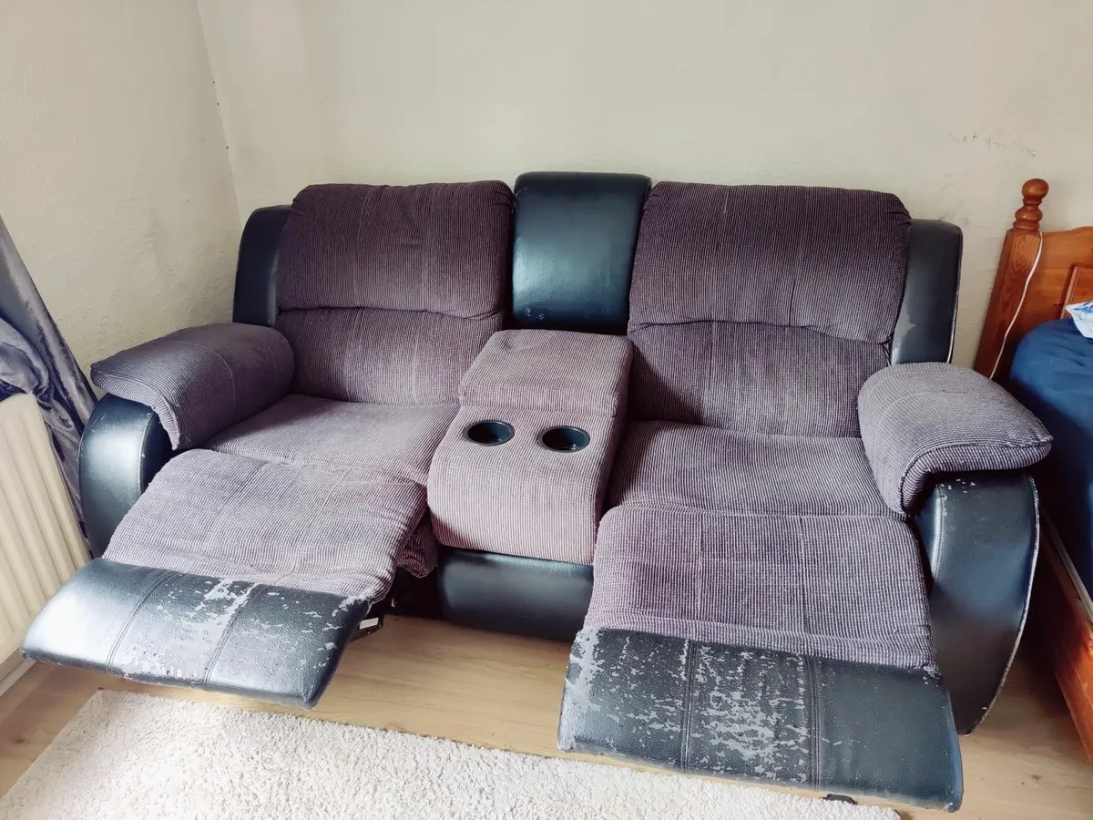 Two seater recliner sofa - Image 1