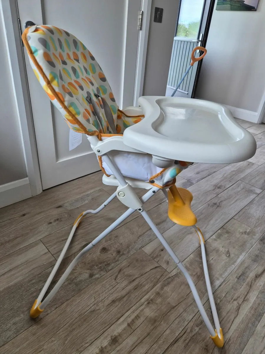 Graco Snack N' Stow Highchair - Image 3