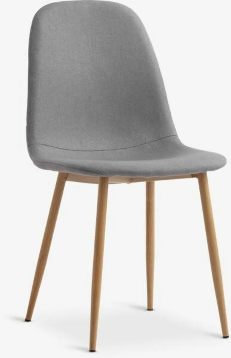 Table and Chairs - Image 1