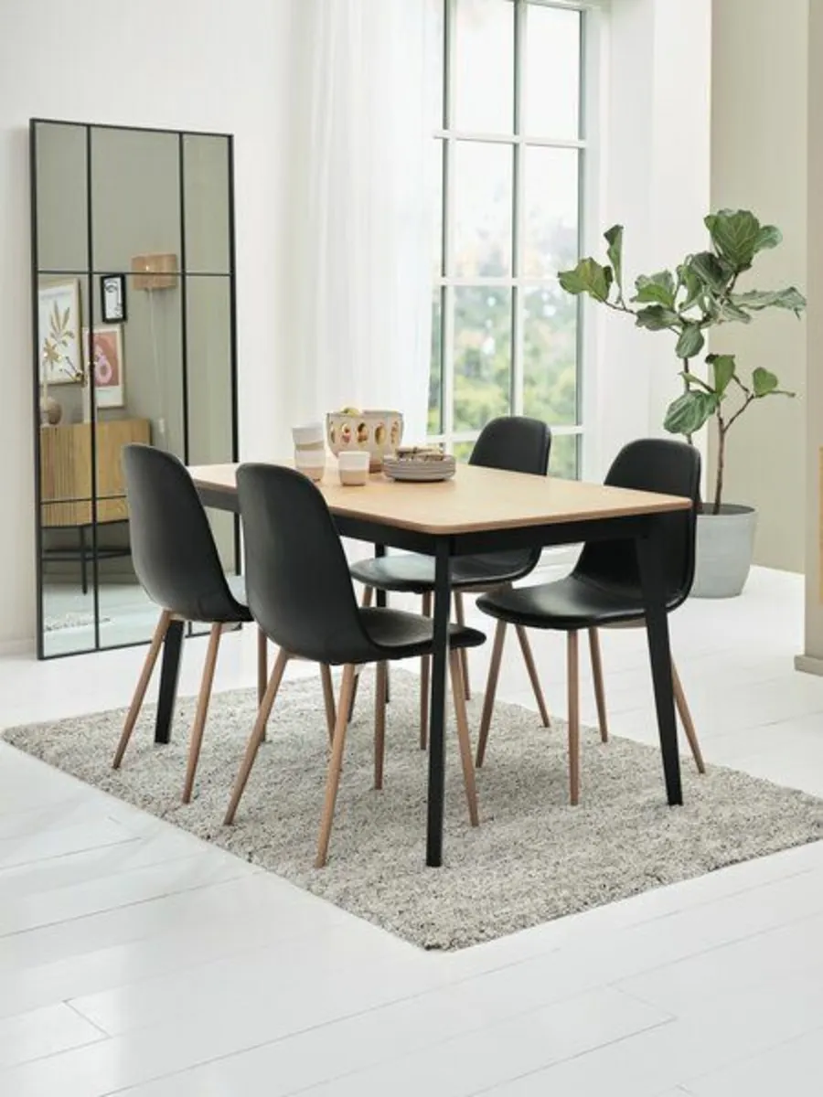 Table and Chairs - Image 4