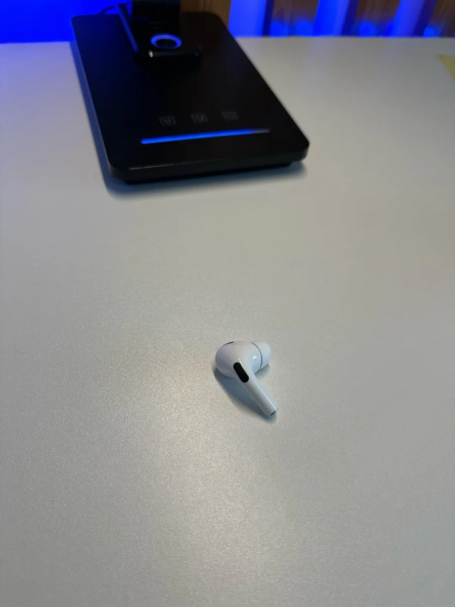 Apple AirPods Pro 2nd gen - Image 3