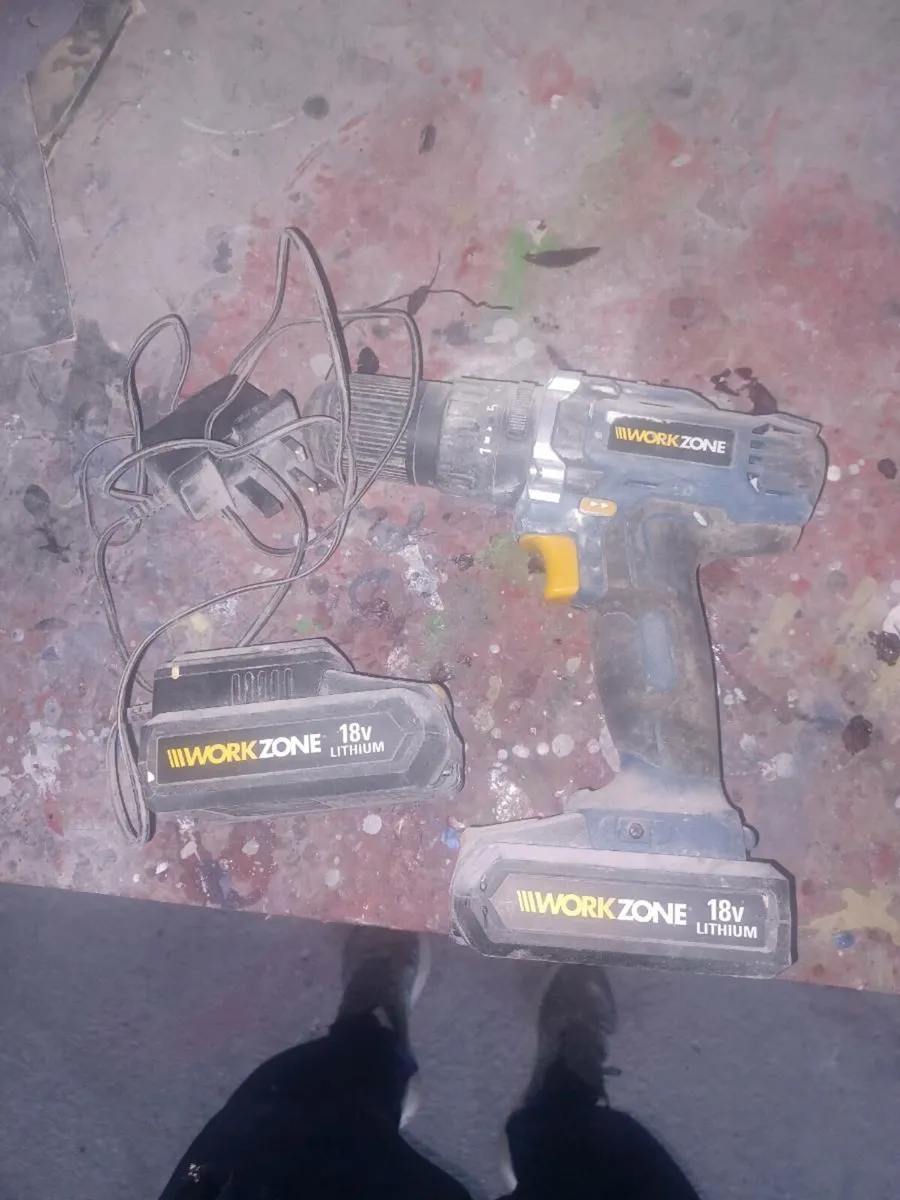Impact gun bare unit and 2 drills - Image 4