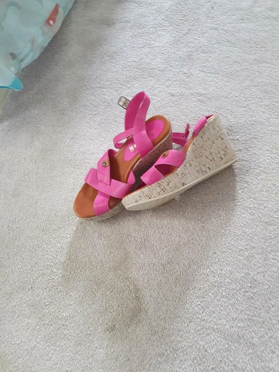 Shoes - Image 4