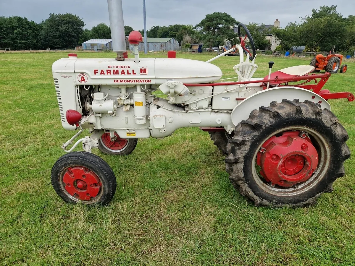 Farmall A Demonstrator American Vintage Tractor - Image 3