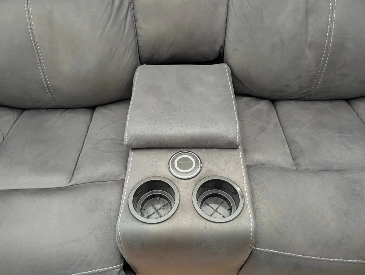 Couch - Image 2