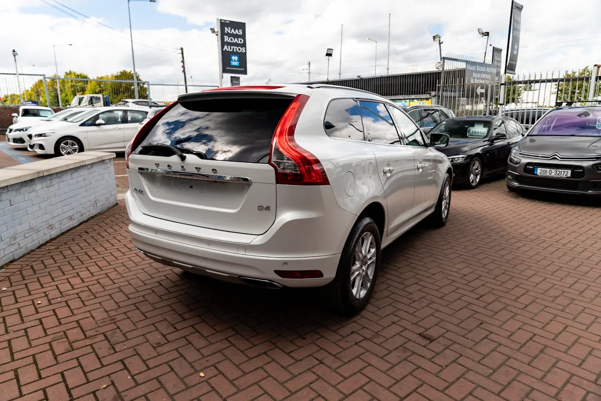 VOLVO XC60 2.0D4 SE LUXURY DELUXE 5DR ESTATE AUTO - Image 3