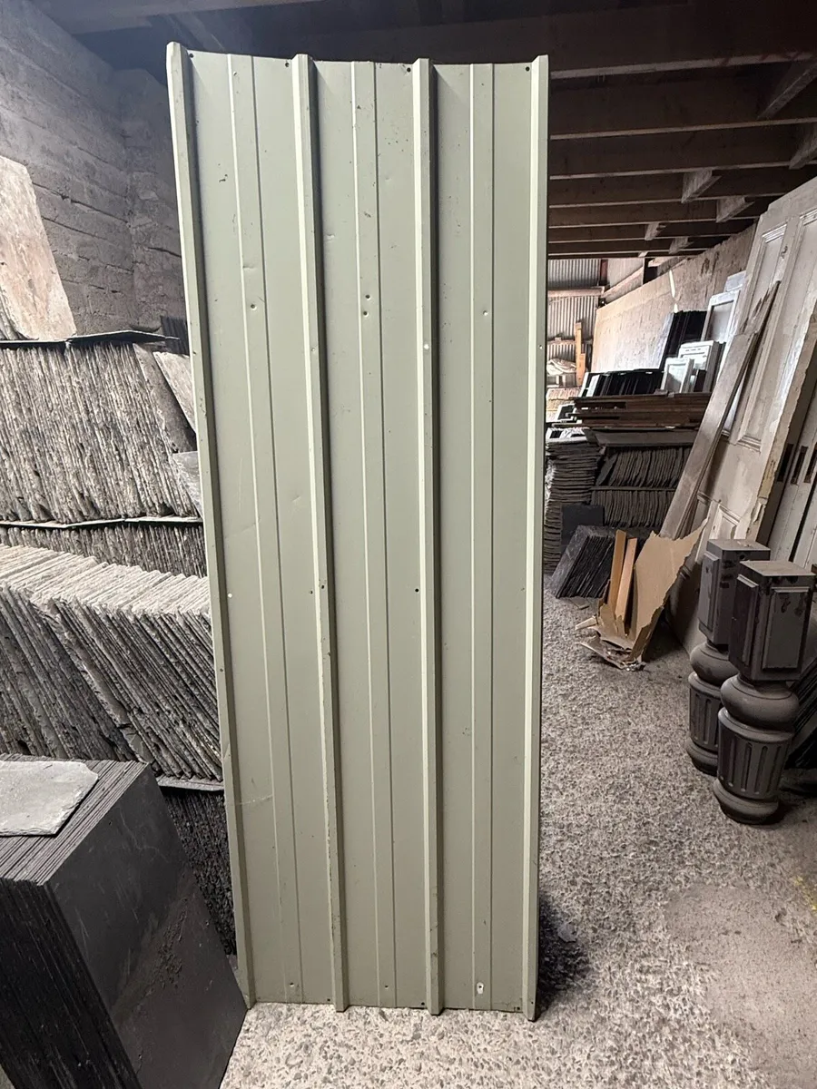20 sheets of light profile roof sheeting - Image 1