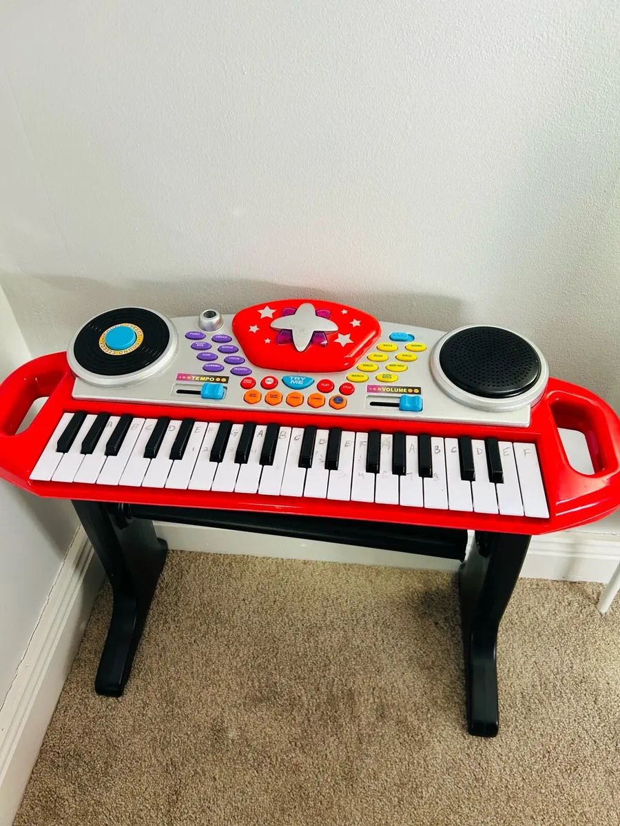 Kids Piano - Image 1